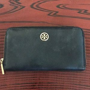 Tory burch wallet bag